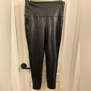 Black Zenana faux leather Women's Pants Sz M EUC
